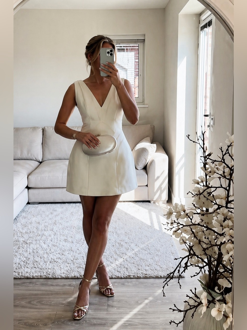 Zara Ivory Structured Deep V Mini Dress NWT Size S🤍 Bridal summer